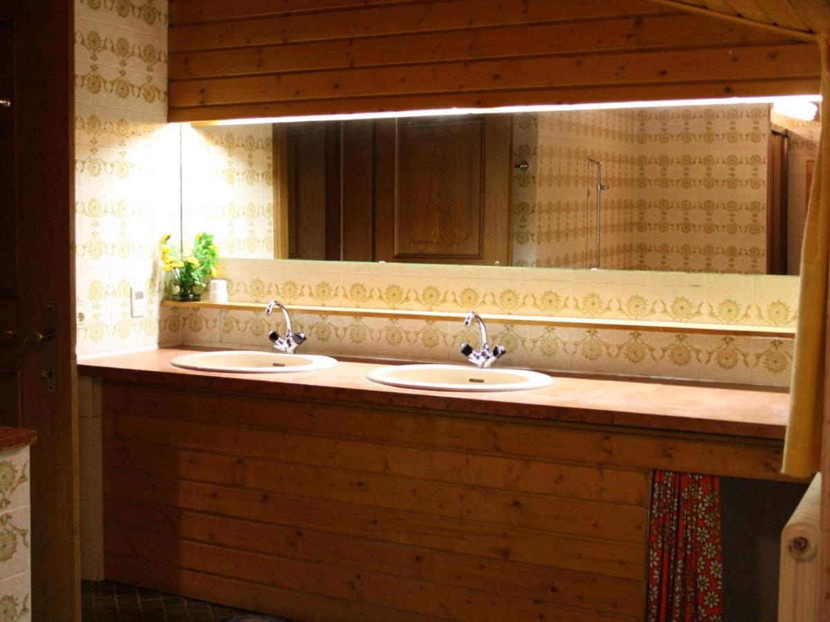 Apartment With Balcony And Sauna Flachau Exteriör bild