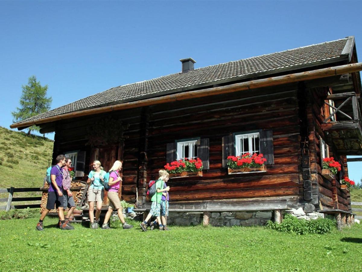 Apartment With Balcony And Sauna Flachau Exteriör bild