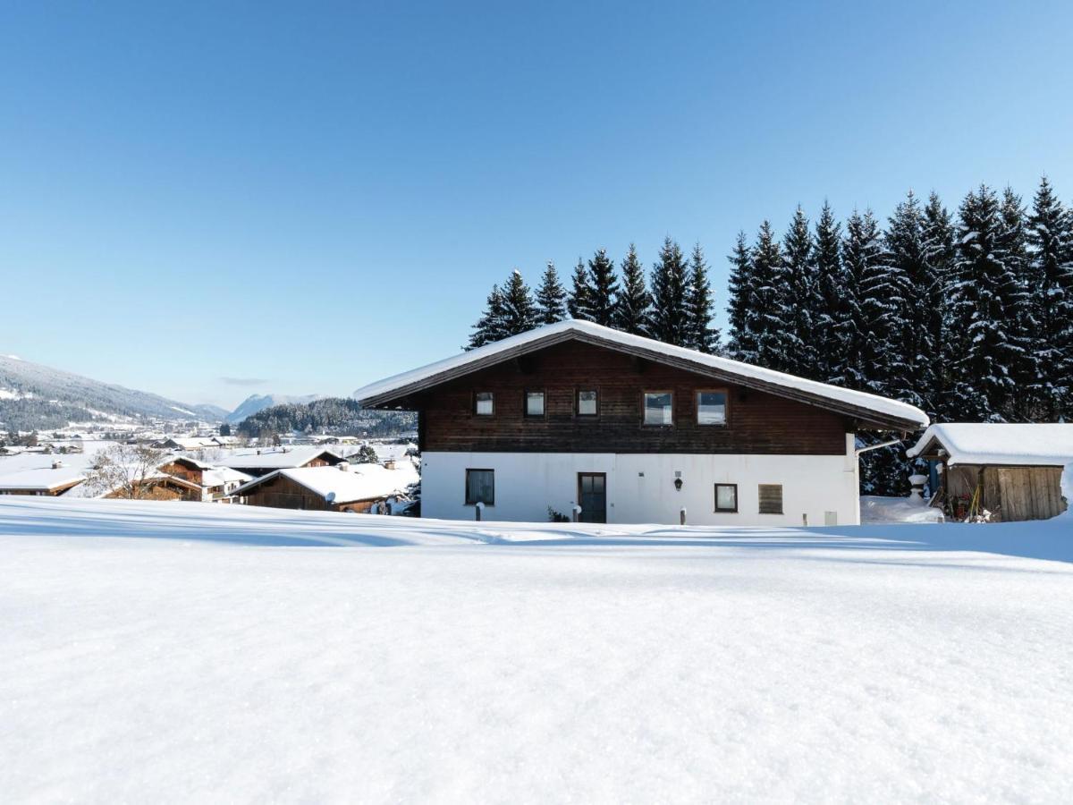 Apartment With Balcony And Sauna Flachau Exteriör bild